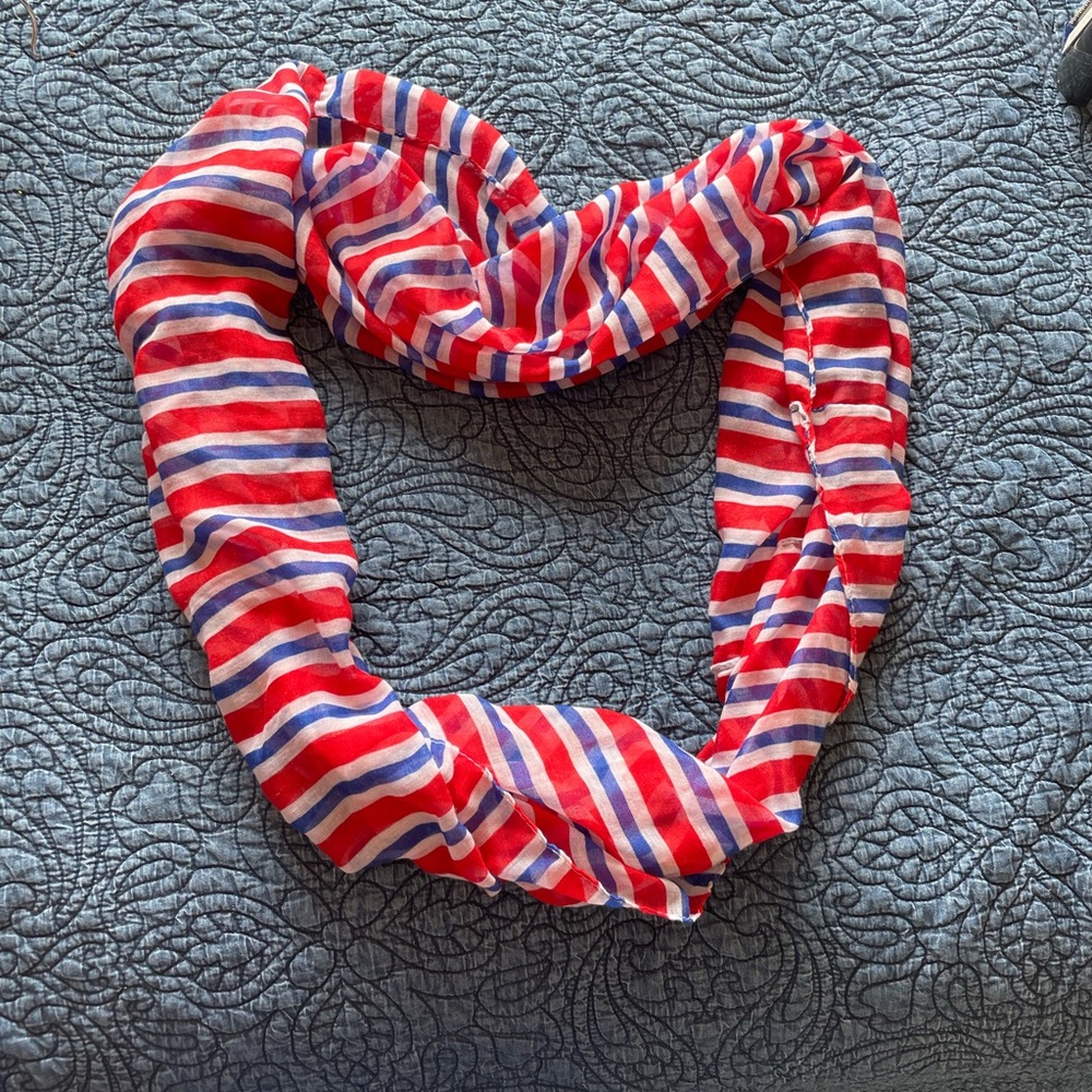 Infinity scarf